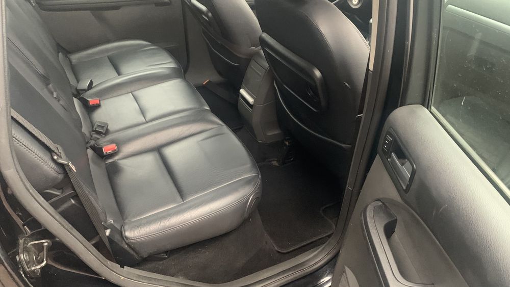 Продам машину форд