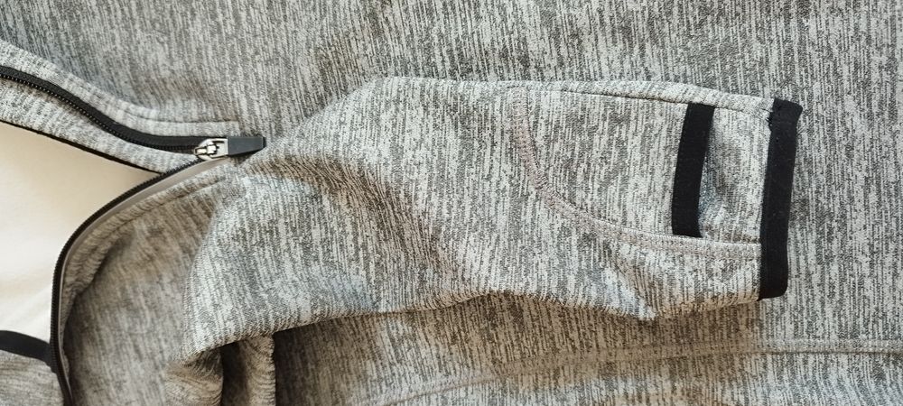 Szara bluza karhu. S