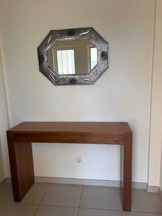 Consola em Madeira – Como Nova!