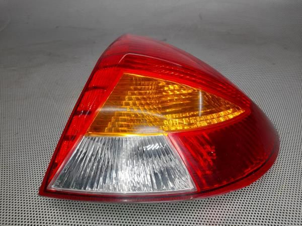 Farolim direito KIA Rio Sedan (DC_)