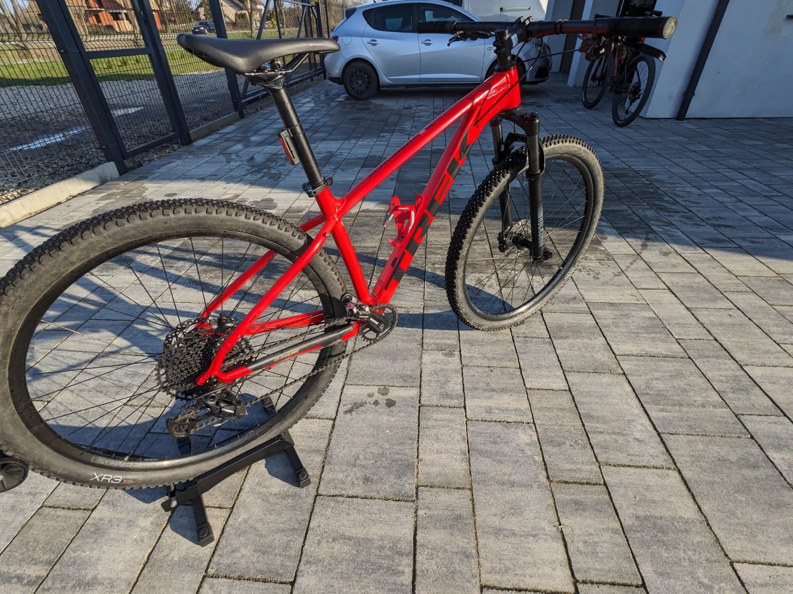 Trek Caliber 8 2021 "M"