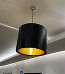 Lampa wisząca - Klosz ZŁOTY w środku, na zewnątrz efekt czarnej skóry