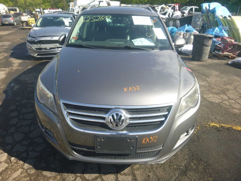 Разборка Фольцваген Тигуан 1 ШРОТ. Запчасти Volkswagen Tiguan I USA