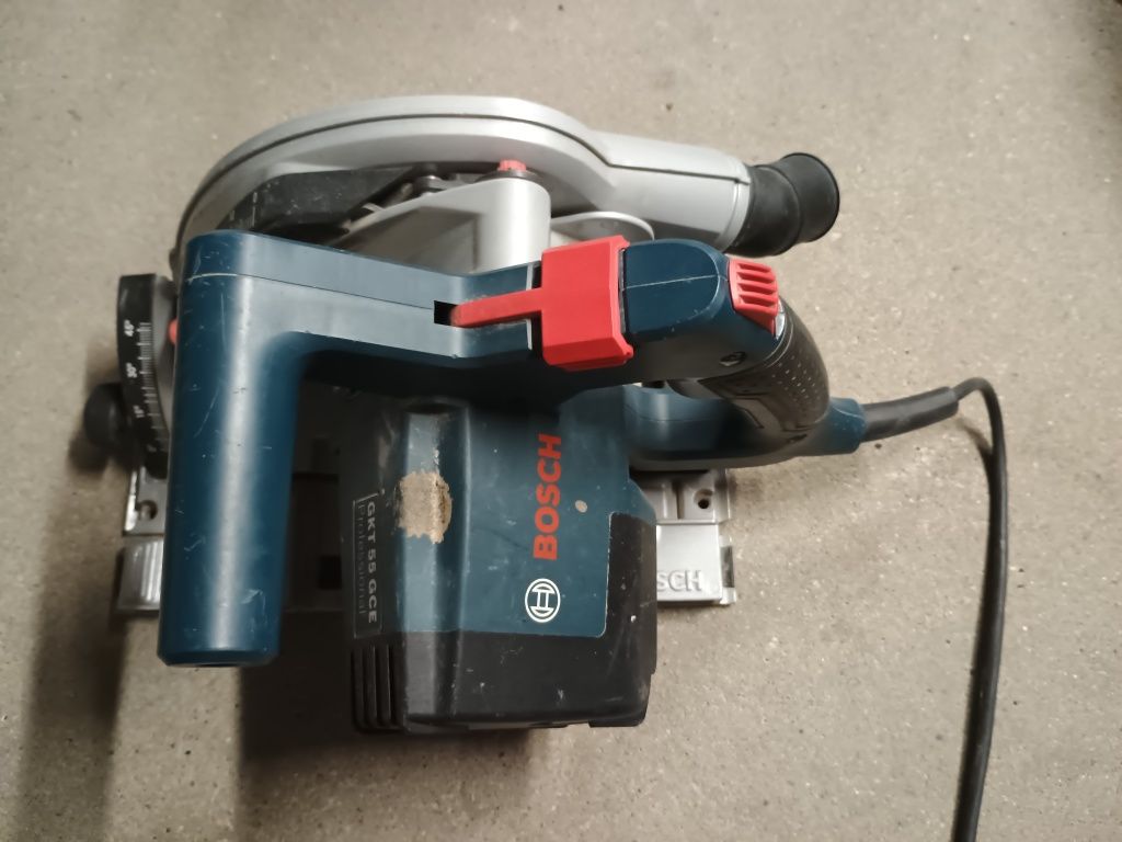 Zagłębiarka Bosch GKT 55 GCE