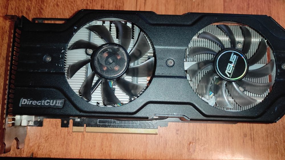 GTX 560 1Gb не робоча