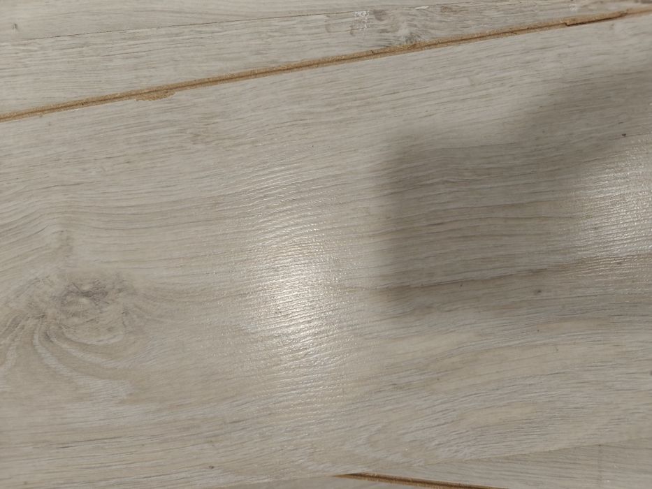 Pavimento laminado AC5 7 mm cinza claro