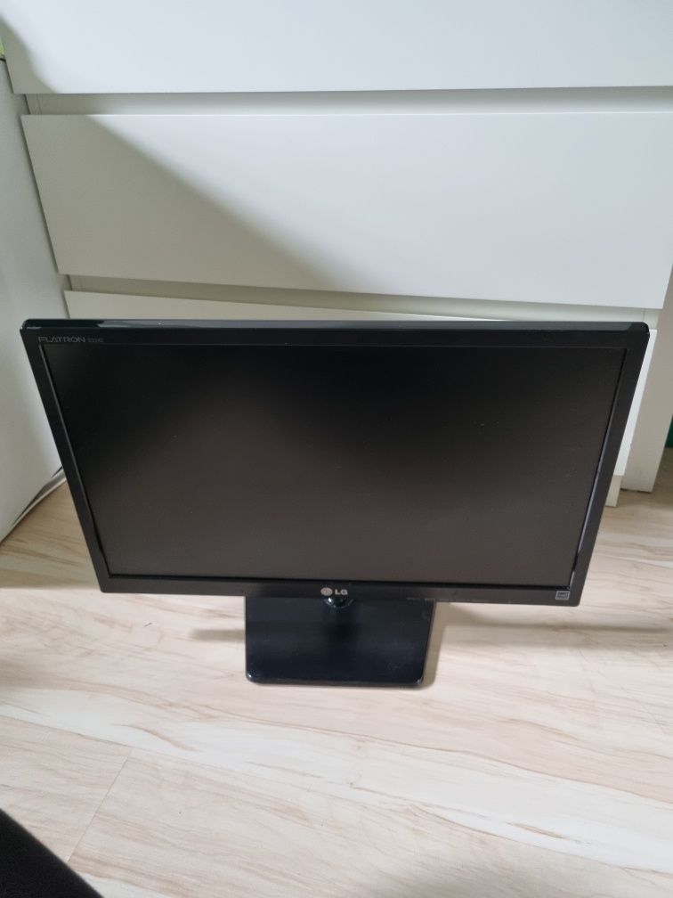 Zestaw komputerowy Xeon 1245v3 jak i7 4770 Gtx 1660super Monitor LG