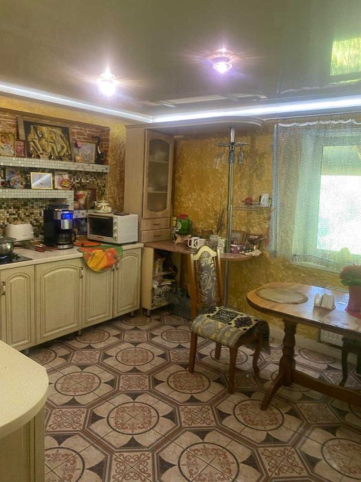 Продаж чудового будинку з ремонтом і своїм садом!