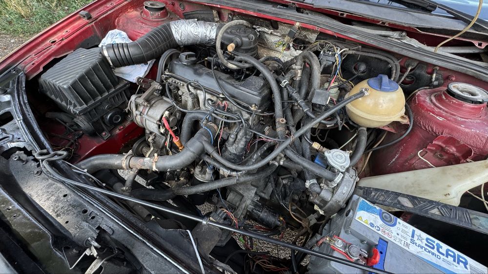 Passat b3 1990г г/б 1,8