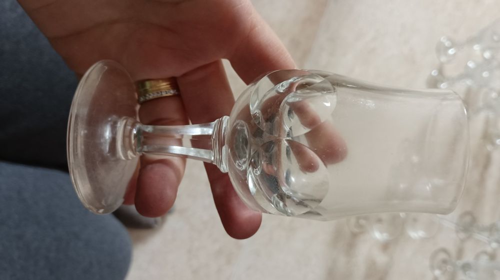 Copos antigos, Garrafas, Jarro... Coleção com cerca de 80 peças no tot