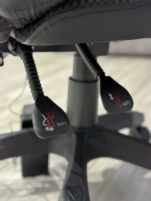 Крісло геймерське компютерне LED підсвітка Крісло Кресло компьютерное