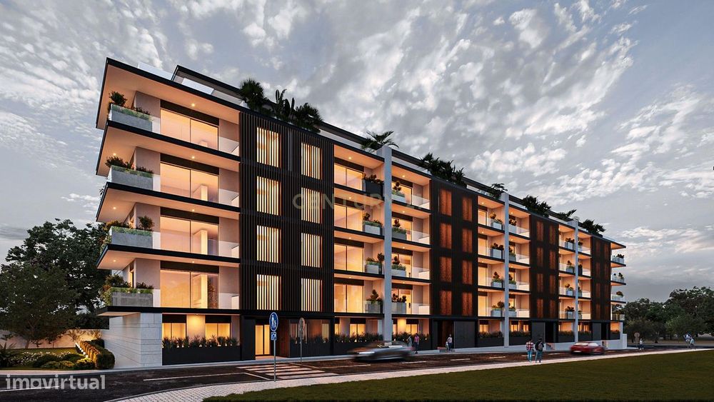 Elegante apartamento T3 com jardim privativo
