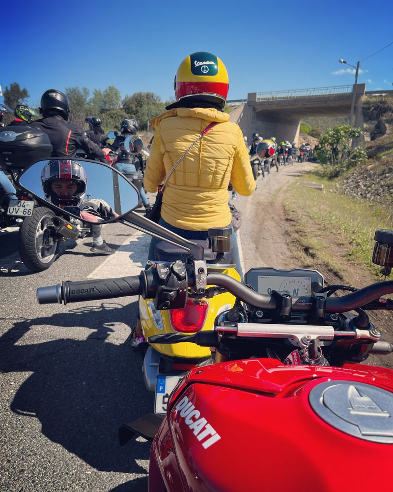 vespa sean wotherspoon 125