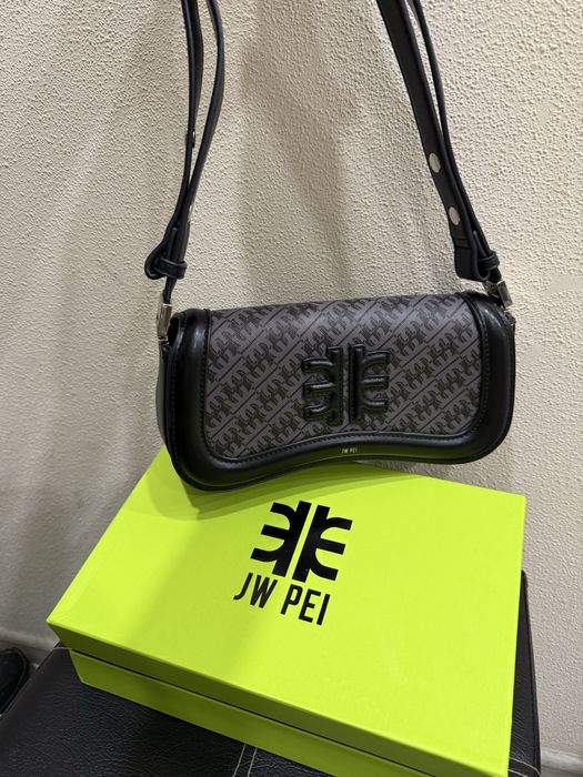 Трендова сумка JW PEI сіра новий стан повний комплект