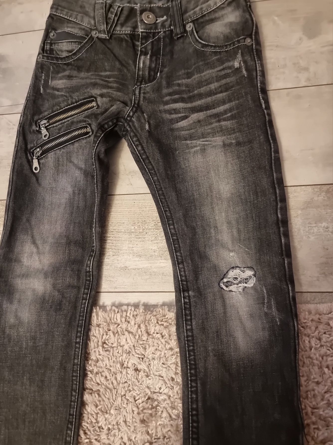 Spodnie jeansy chłopięce 128