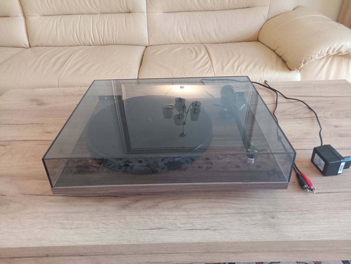 Gramofon Rega Planar 1