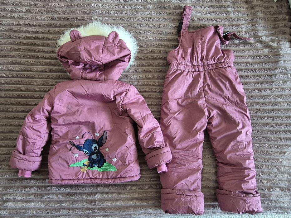 Курточки на дівчинку