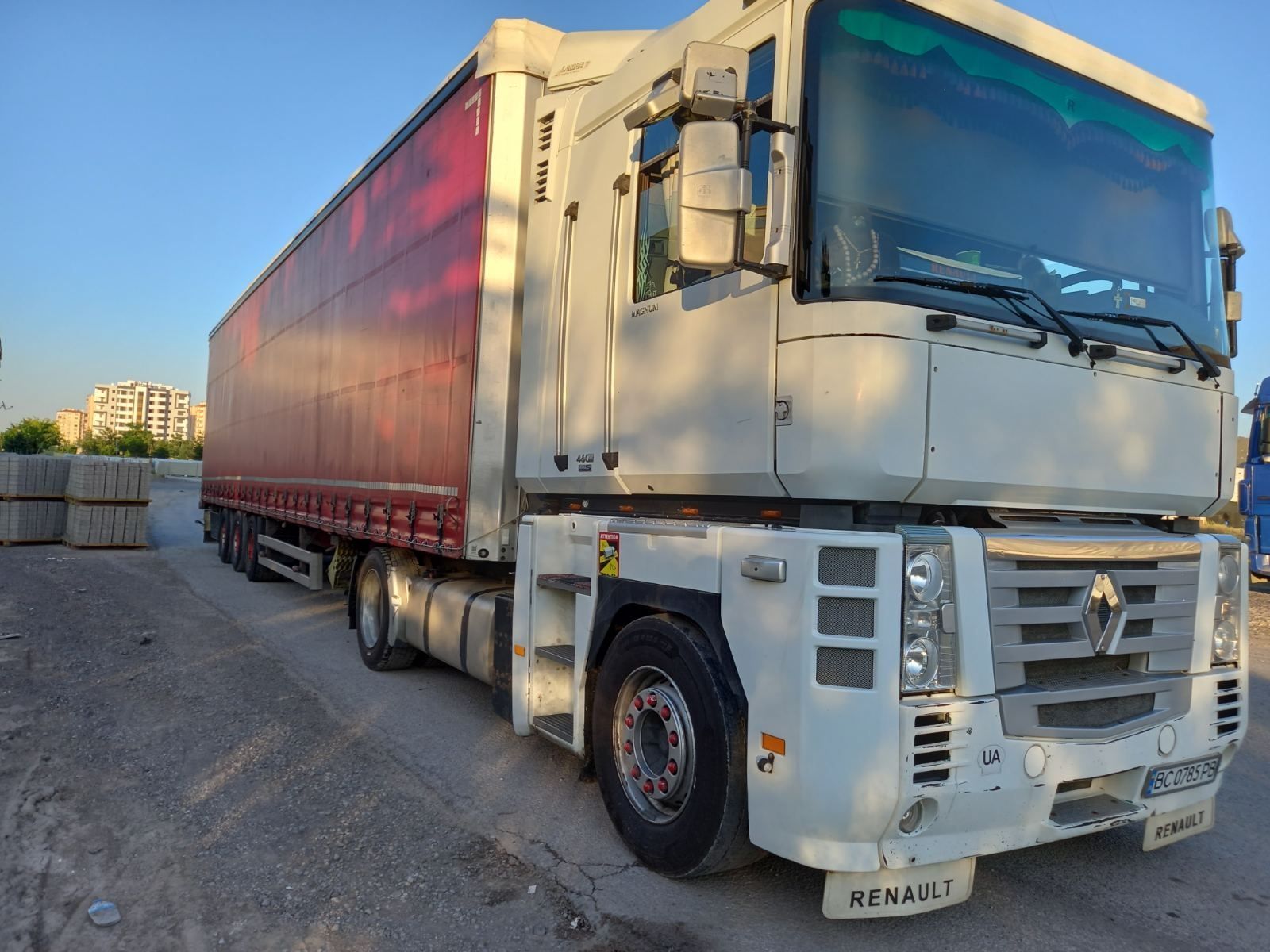 Продам Renault Magnum Мега 460.18