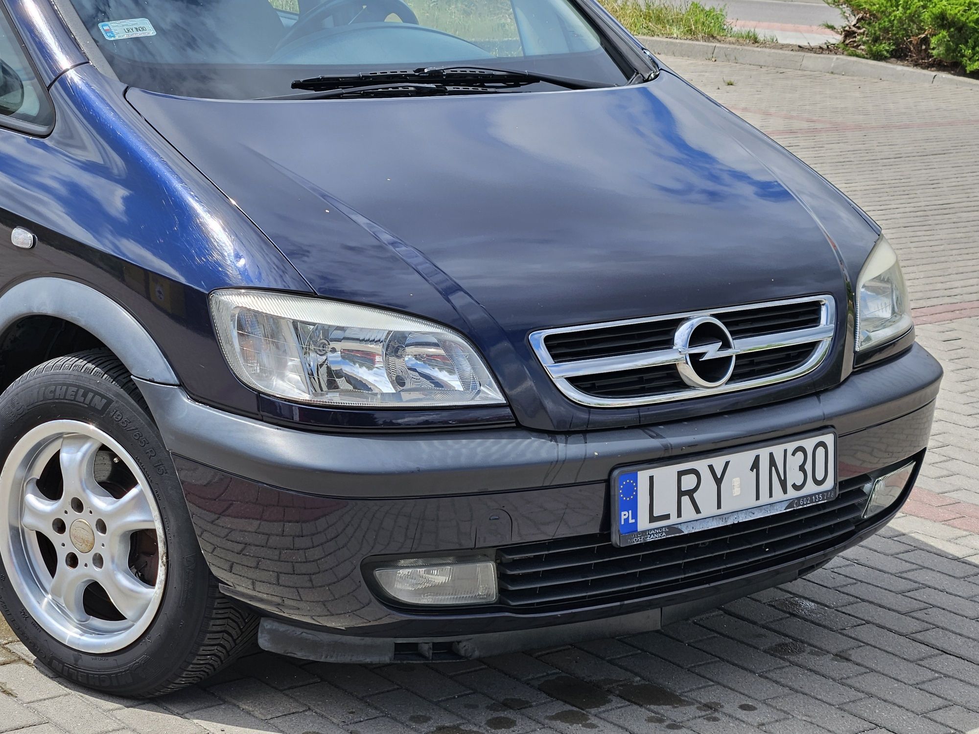 Opel Zafira rodzinny VAN
