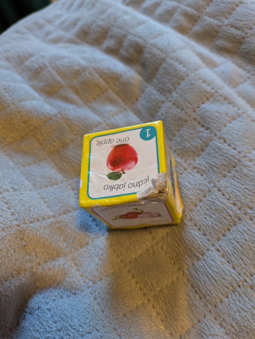 Piramida edukacyjna owoce