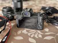 Canon M50 com varias lentes e acessórios