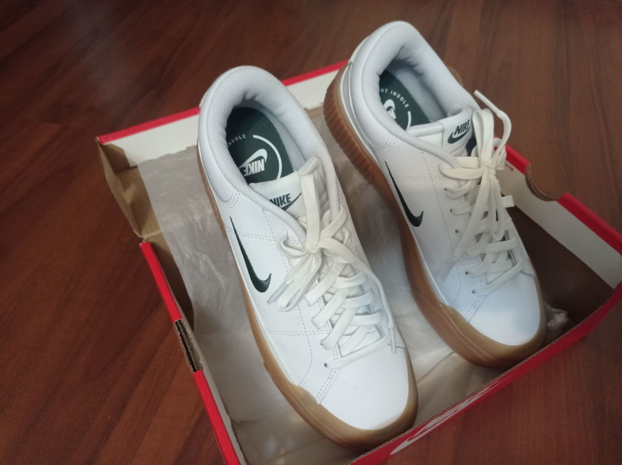 Кросівки оригінальні  NIKE