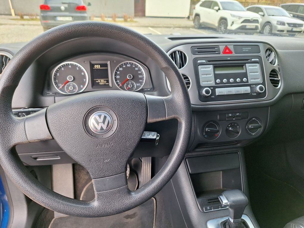 VW Tiguan 2.0 автомат