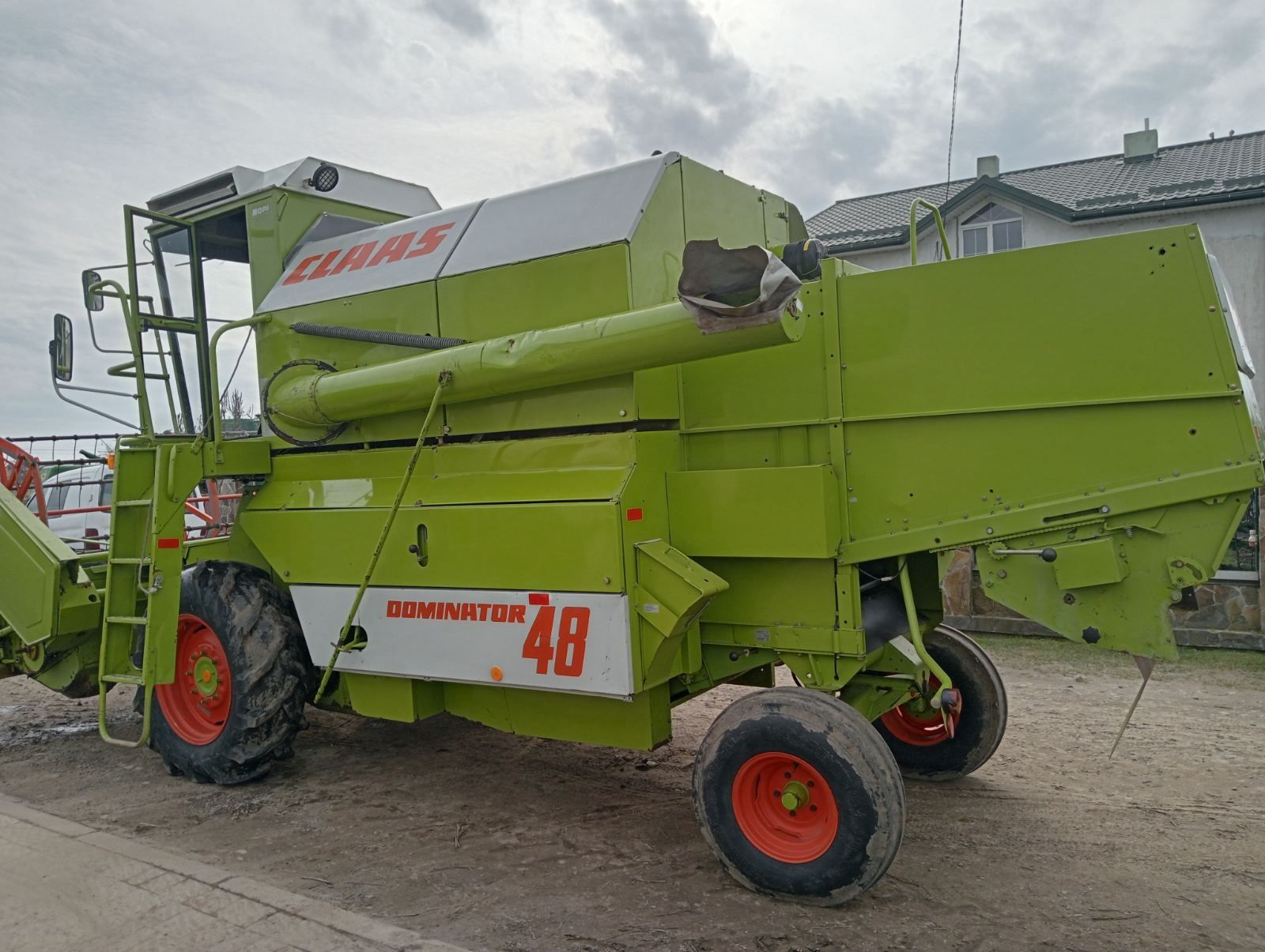 Комбайн свіжопригнаний Claas Dominator 48