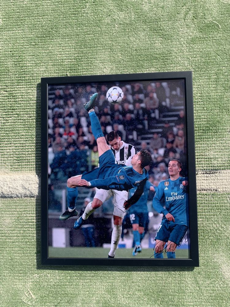 Quadro do iconico pontapé de bicicleta do CR7