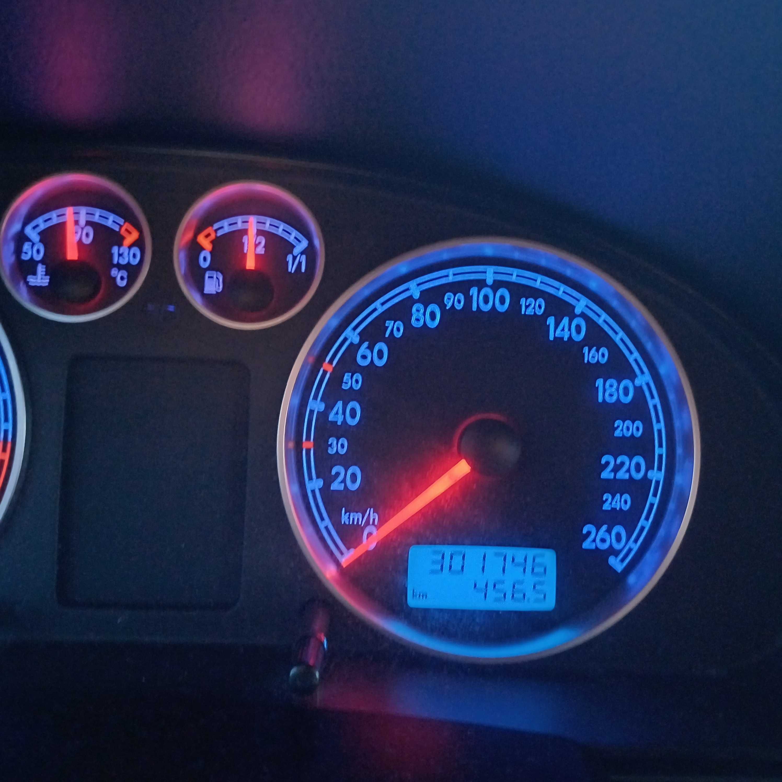 VW Passat PD 130