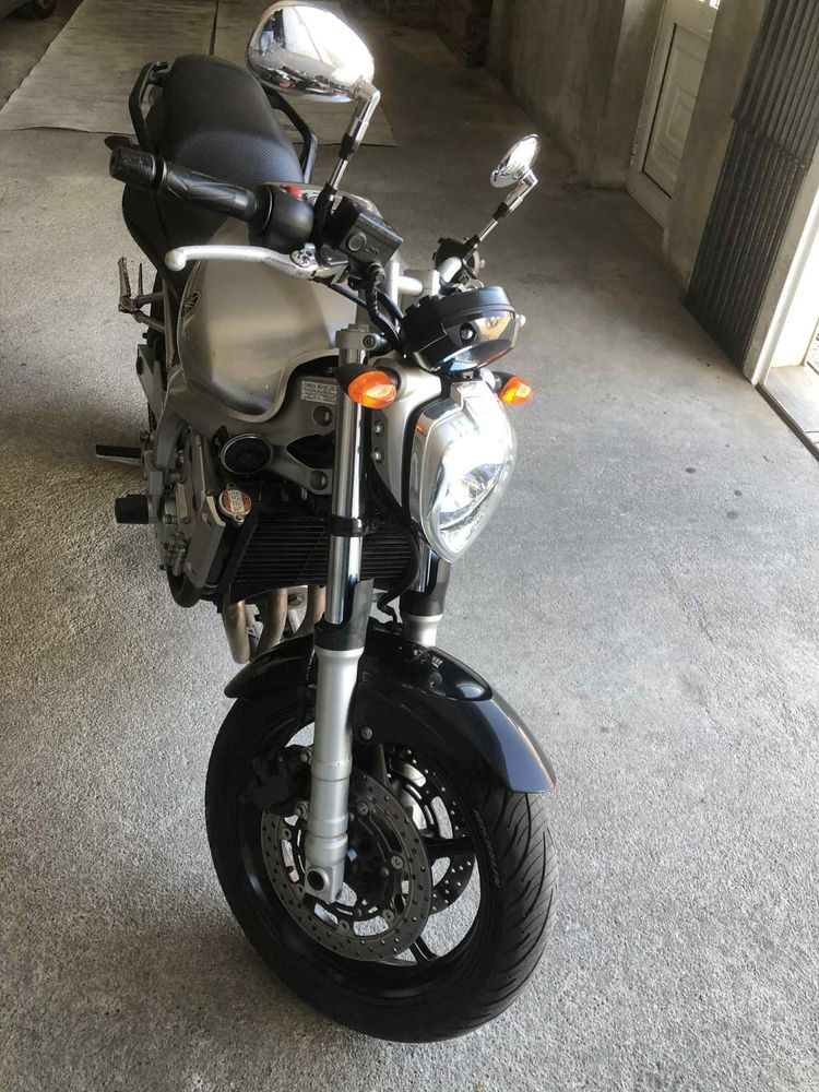 Mota Yamaha FZS 600
