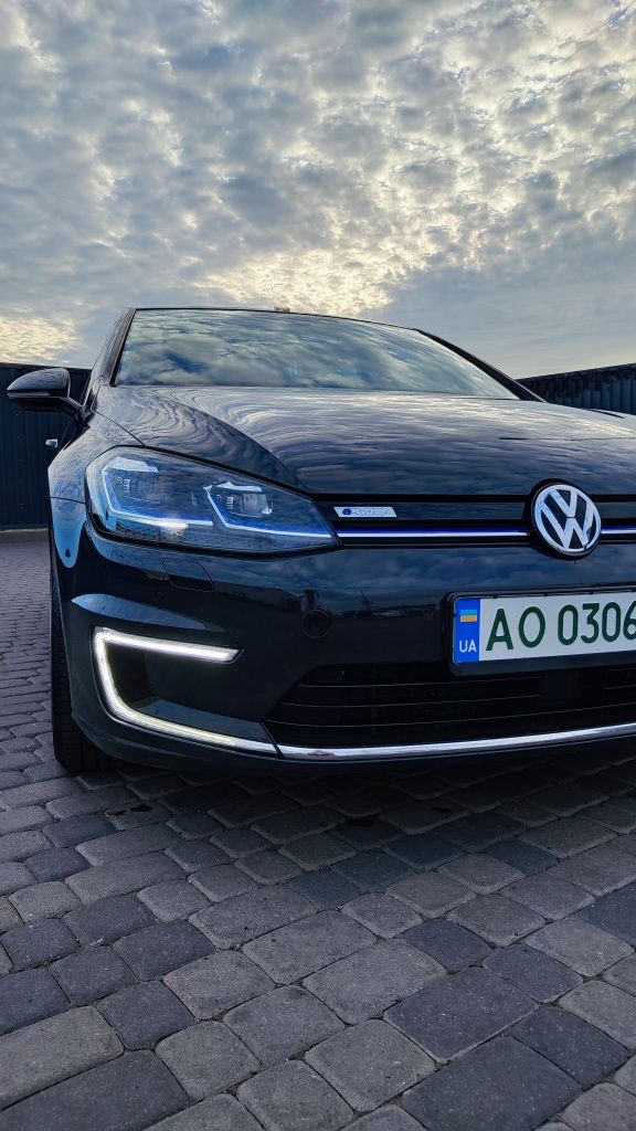 Продам E-Golf 36kw