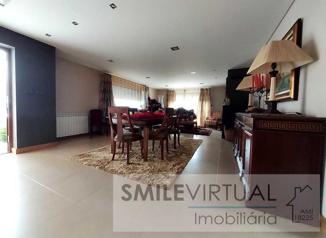 Fantástica Moradia  recente Isolada  com Terreno perto de Lamego