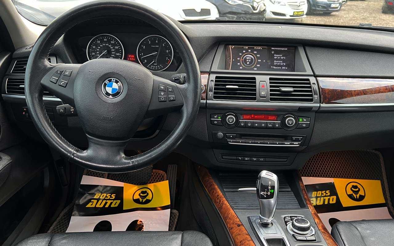 BMW X5 2011 року