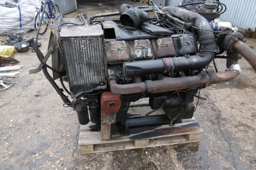 Silnik DEUTZ V8 BF8L513 na części Iveco Magirus