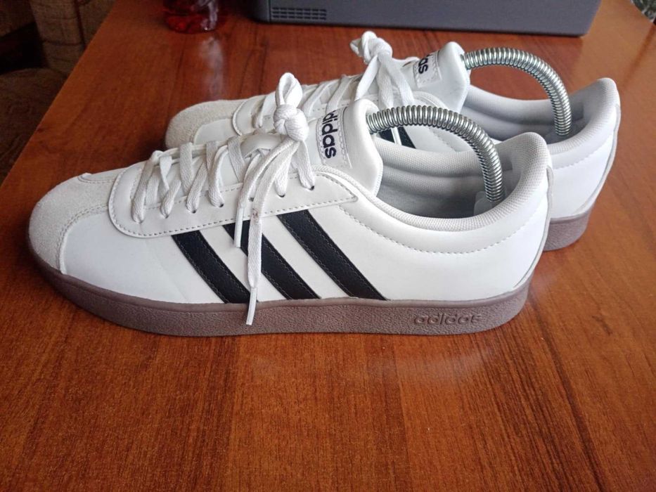 Adidas oryginalne snackersy 42