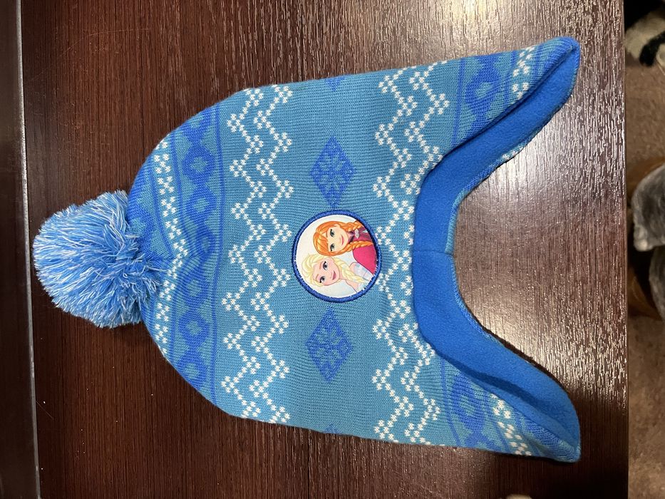 Продам детскую шапку Эльзы