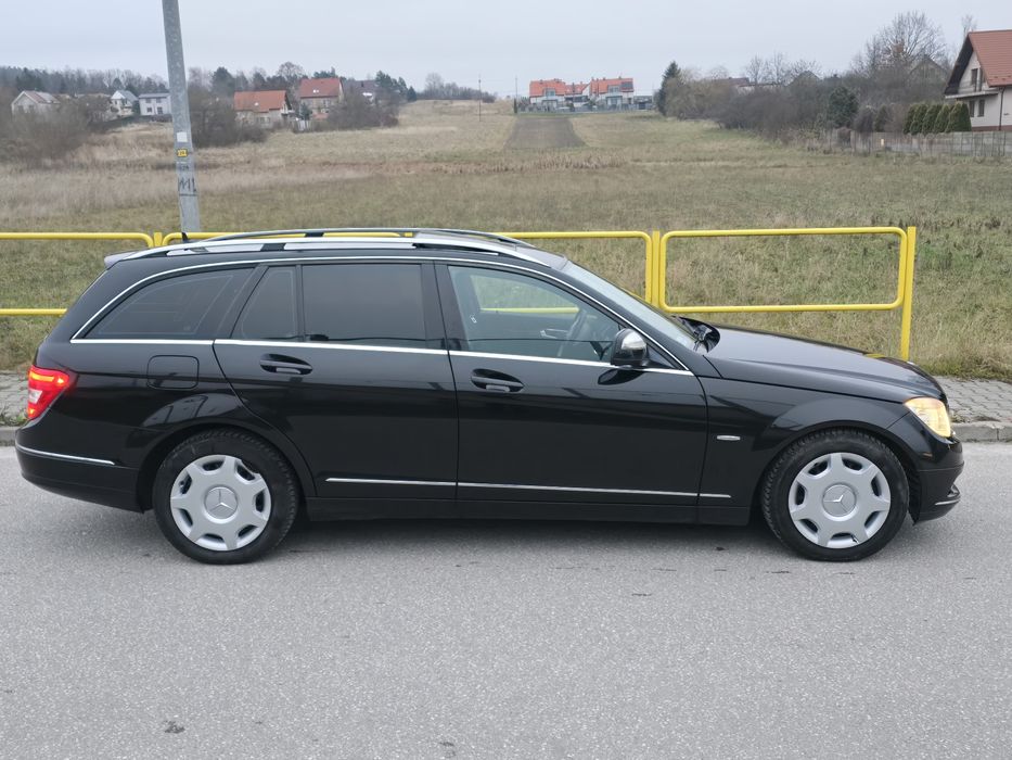 Mercedes C180 KOMPRESOR_Gaz LPG_Manual_Przetarty Bok