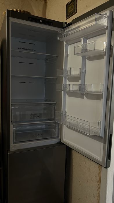 Холодильник Samsung RB 37 J5000 SA/UA