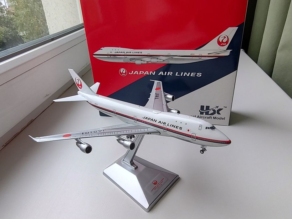 Модель літака, модель самолета. Масштаб 1:400