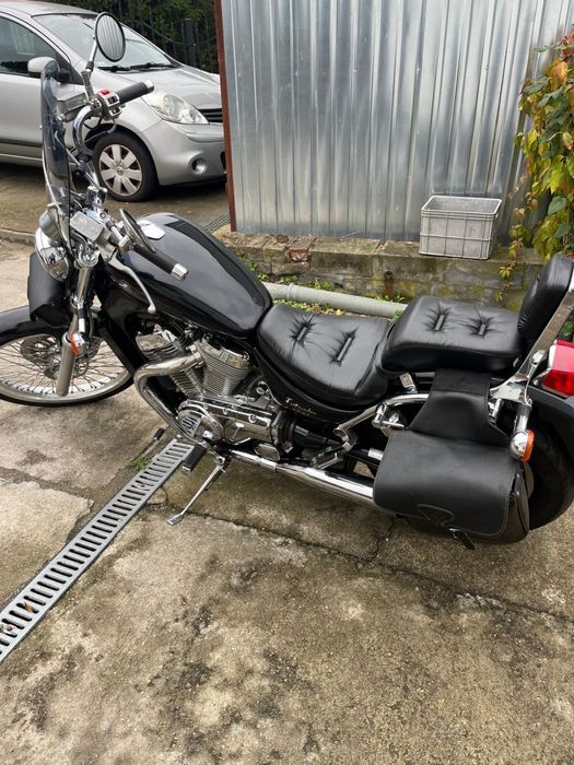 Suzuki Intruder 800
