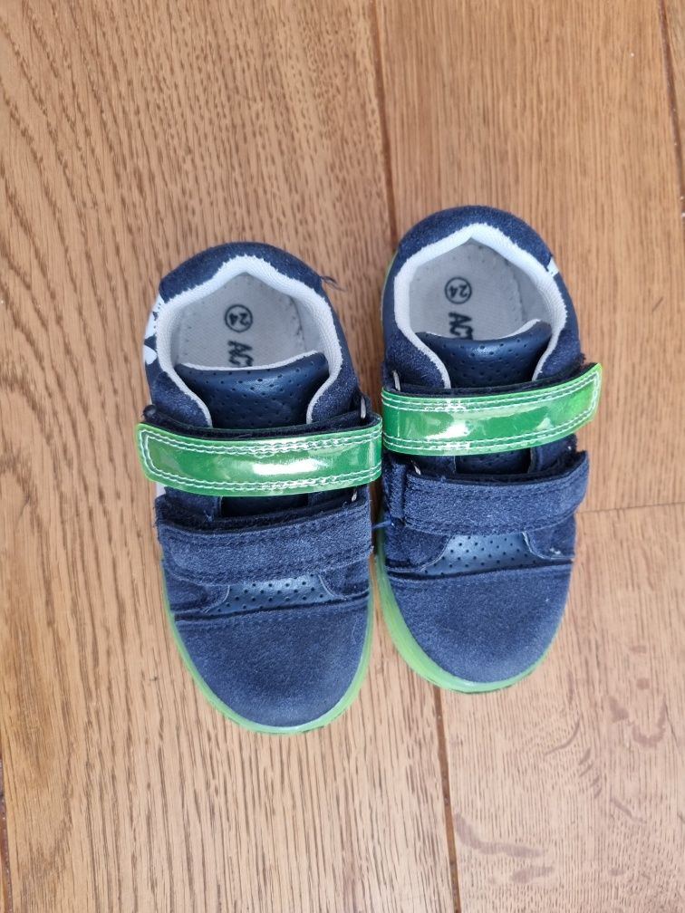 Buty chłopięce r.24, action boy