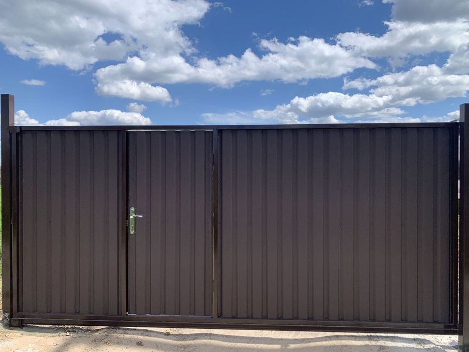 Відкатні та розсувні ворота, автостоянки, поручні, огорожі, двері