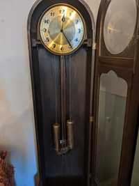 Zegar stojący typu Baba mechanizm Kienzle, początek XX. wieku
