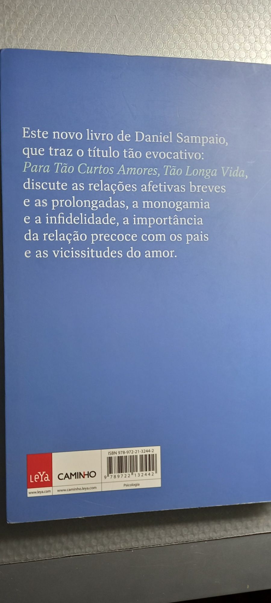 Para tão curtos amores, tão longa vida