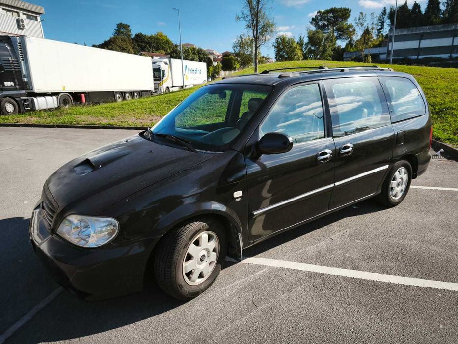 KIA Carnival Diesel - 7 Lugares