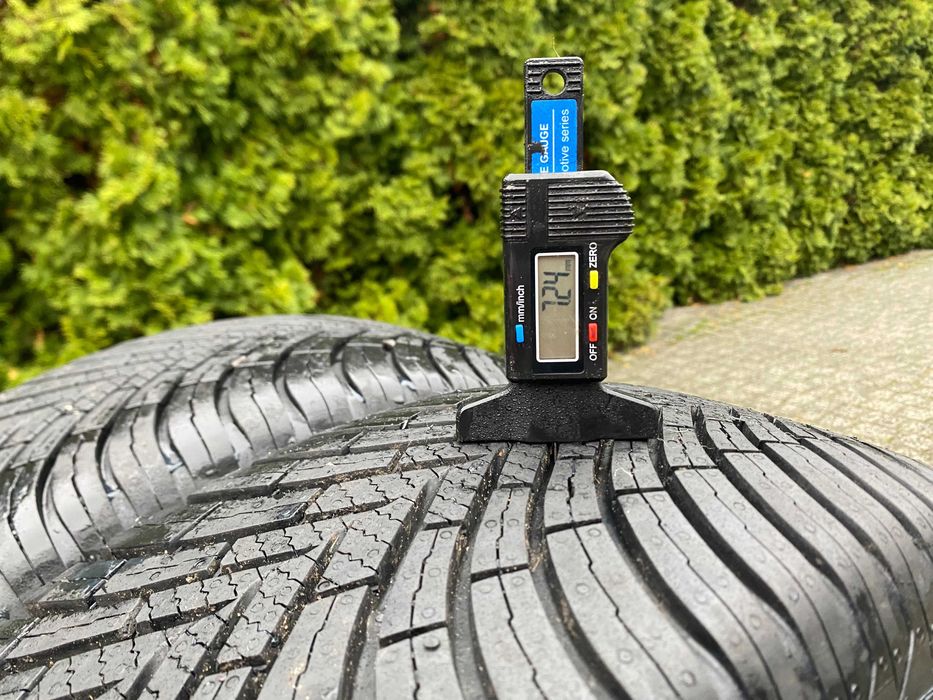 2x opona VREDESTEIN QUATRAC  215/65/16