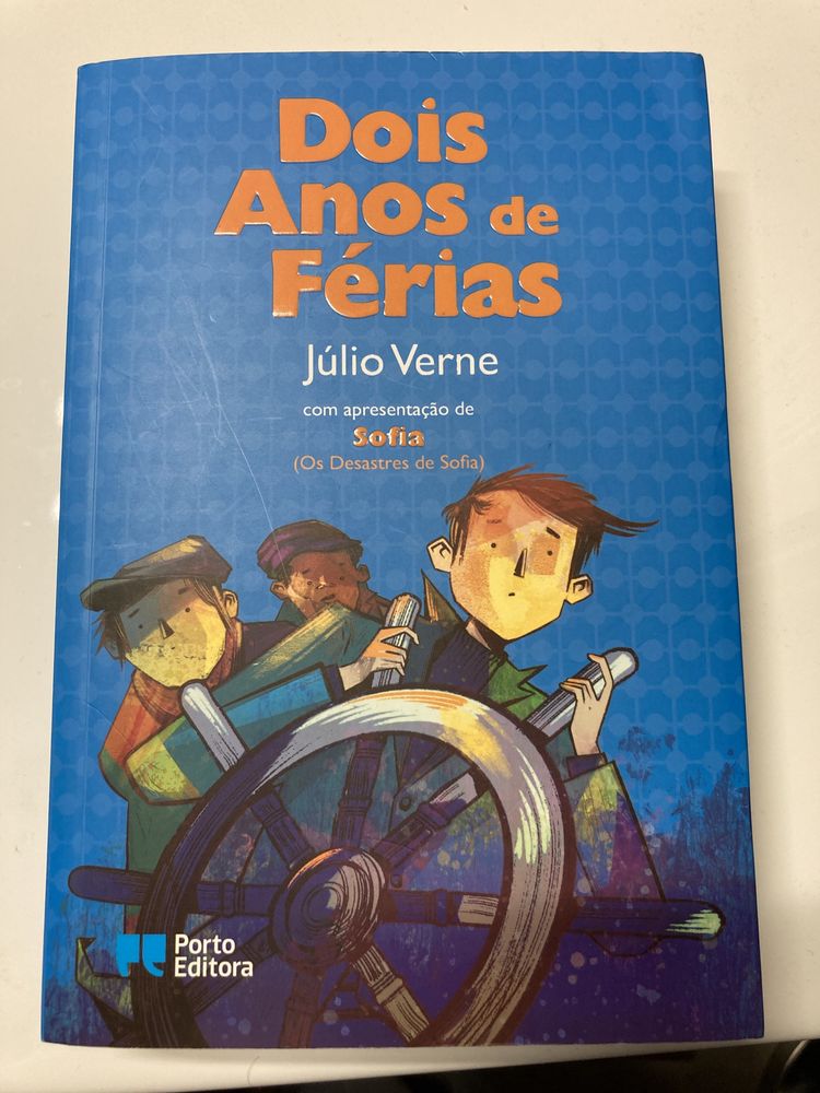 Livro “Dois anos de férias”