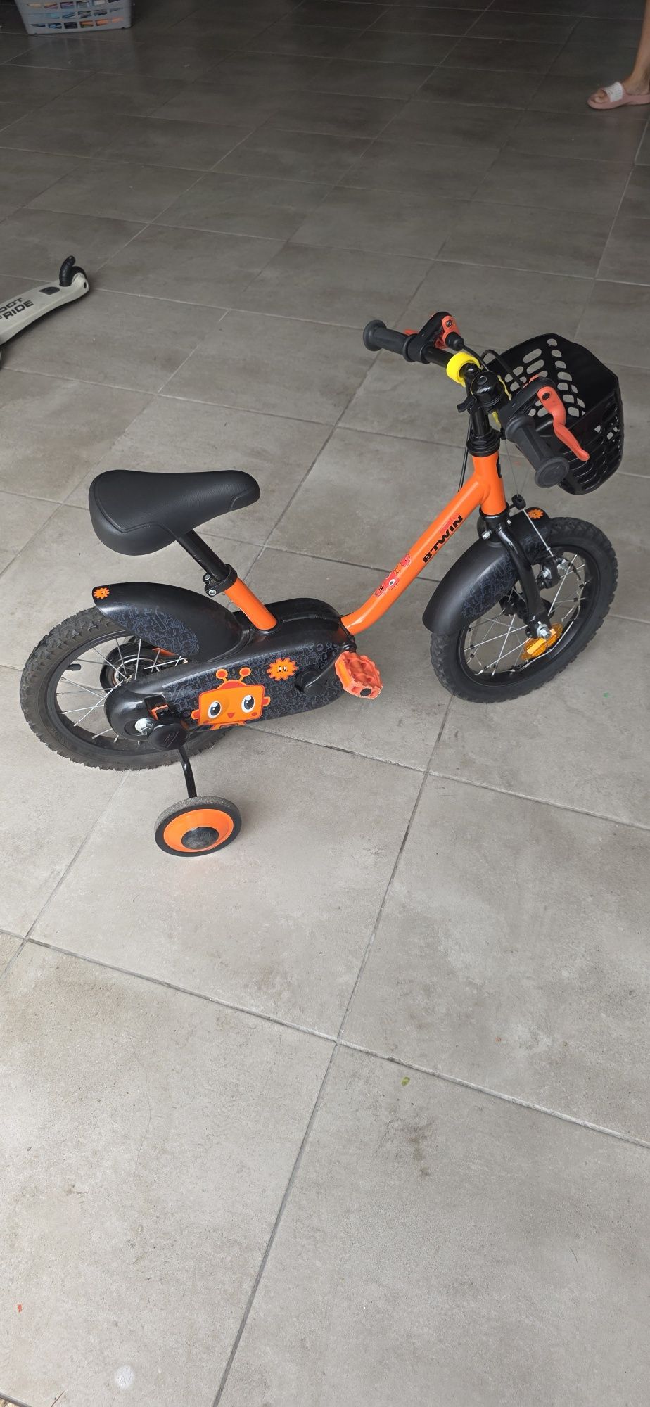 Bicicleta Btwin com rodinhas