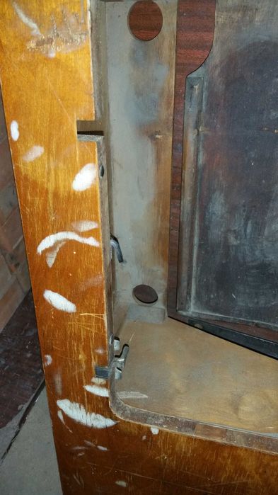 Столешница швейной машины